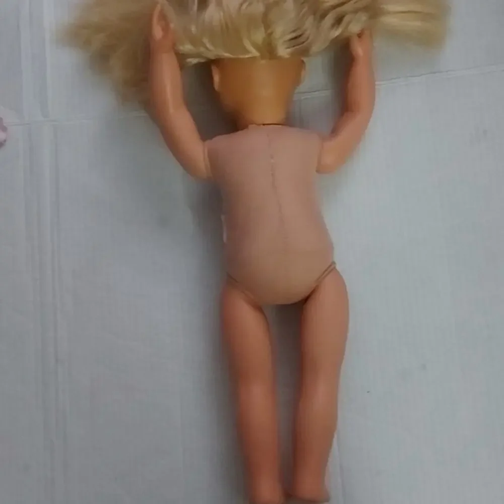 BATTAT Our Generation Blond Hair Green Eye 18